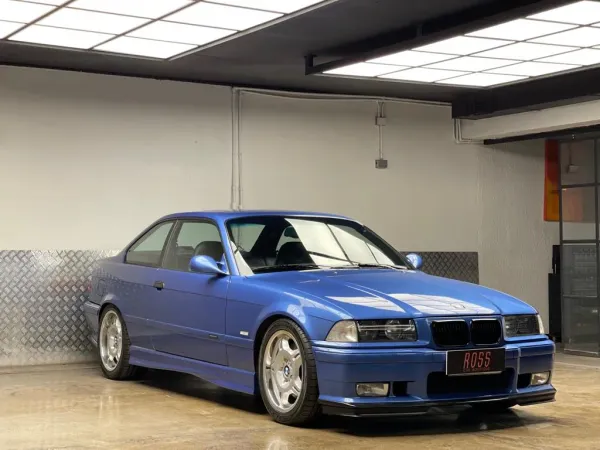 BMW E36 M3 Europeo Azul