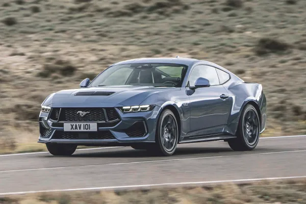 Ford Mustang 2024 Azul Plácido