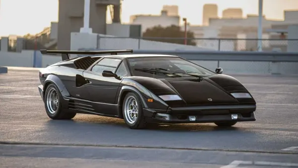 Lamborghini Countach Negro