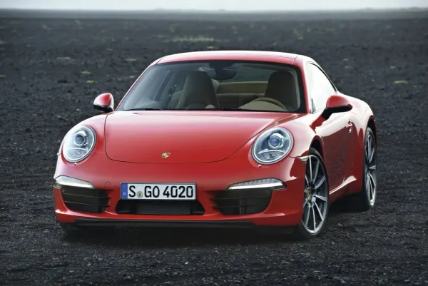 Porsche 911 (991) Turbo Rojo