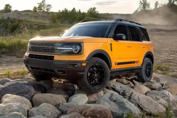 Ford Bronco Sport Badlands Amarillo