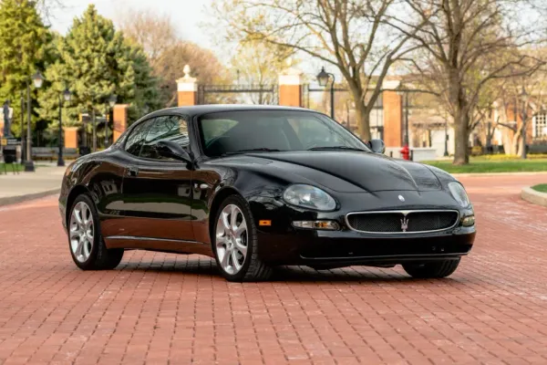 Maserati Coupé 2004 Negro