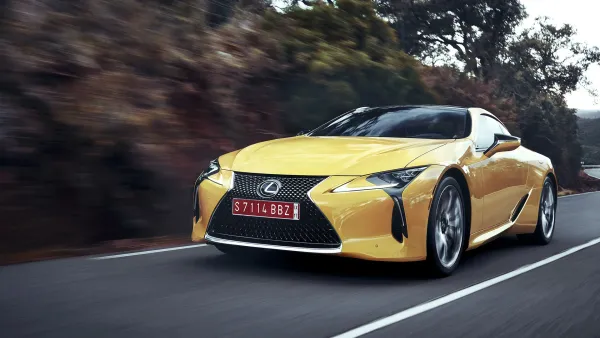 Lexus LC 500 2018 Amarillo