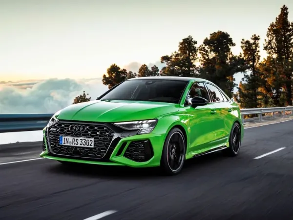 Audi RS3 2022 Verde