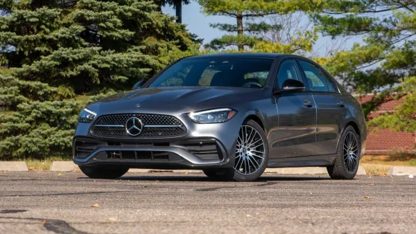 Mercedes-Benz C-Class 2022 Gris