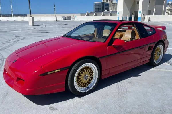 Pontiac Fiero GT 1987 Rojo