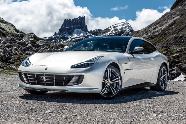 Ferrari GTC4 Lusso Blanco