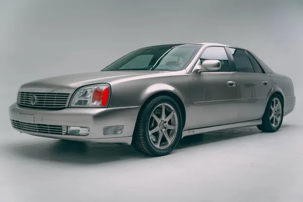 Cadillac DeVille DTS-I Plateado