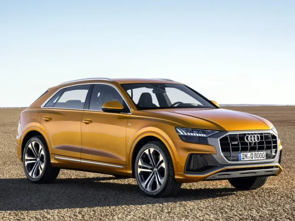 Audi Q8 2019 Amarillo