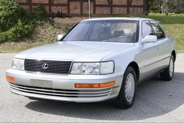 Lexus LS400 del 1990 Plateado