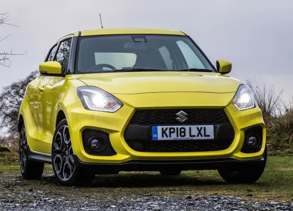 Suzuki Swift BoosterJet 2019 Amarillo