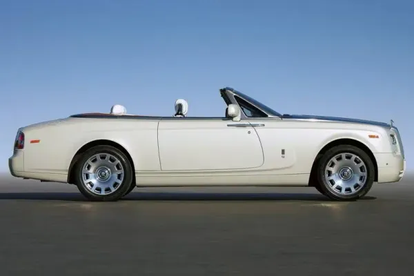 Lateral Rolls Royce Phantom Drophead Coupé 2013 Blanco