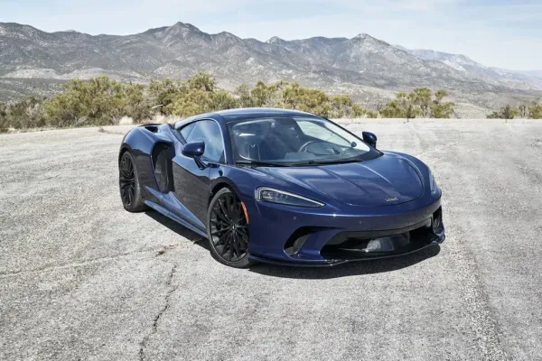 McLaren GT 2021 Azul