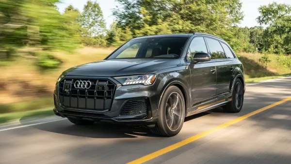 Audi SQ7 2023 Gris