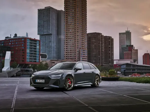 Audi RS6 Avant Performance 2024 Gris