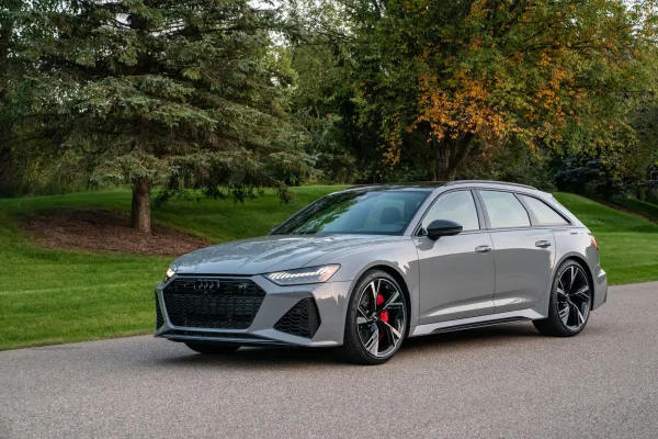 Audi RS6 Avant 2021 Gris