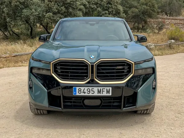 BMW X M Azul