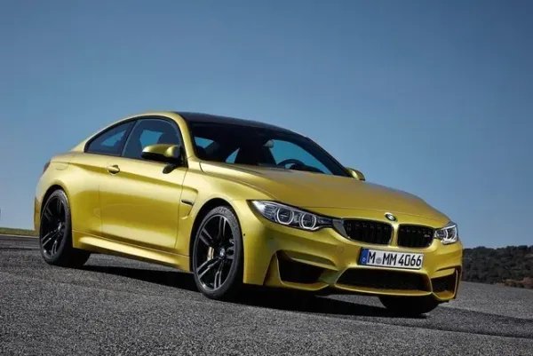 BMW M4 2014 Amarillo