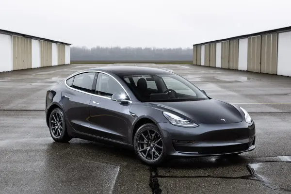 Tesla Model 3 Gris