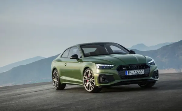 Audi A5 Coupé 2024 Verde