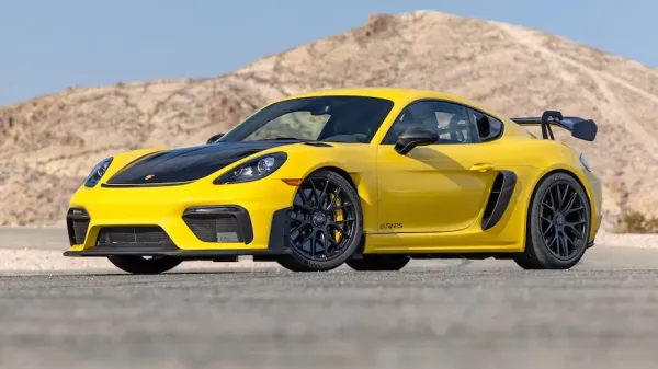 Porsche Cayman GTS 2023 Amarillo