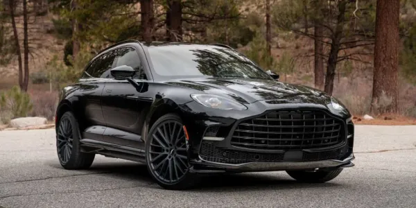 Aston Martin DBX Negro