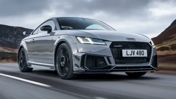 Audi TT Plateado