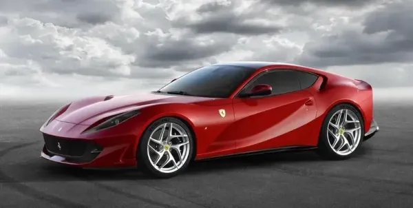 Ferrari 812 Superfast Rojo