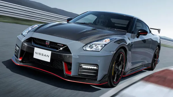 Nissan GTR Gris