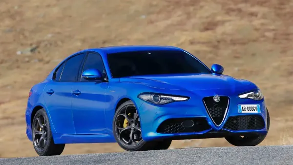 Alfa Romeo Giulia Veloce 2024 Azul