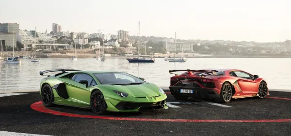 Lamborghini Aventador SVJ Verde y Rojo