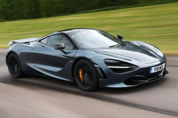 McLaren 720S Azul