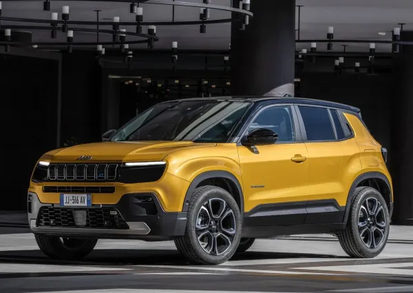 Jeep Avenger Eléctrico Amarillo