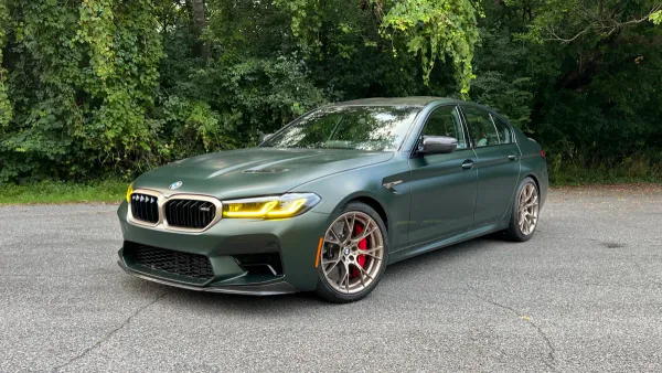 BMW M5 CS Verde