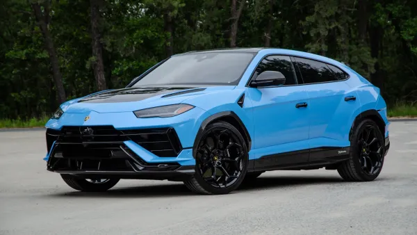 Lamborghini Urus Azul