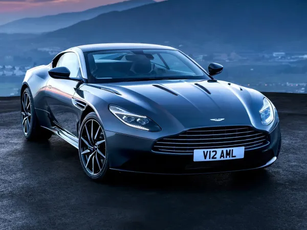 Aston Martin DB11 Gris