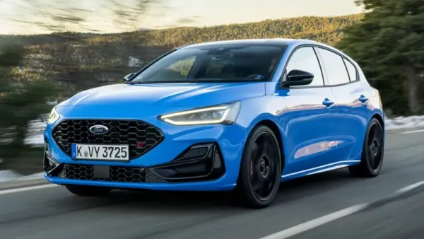 Ford Focus 2024 Azul