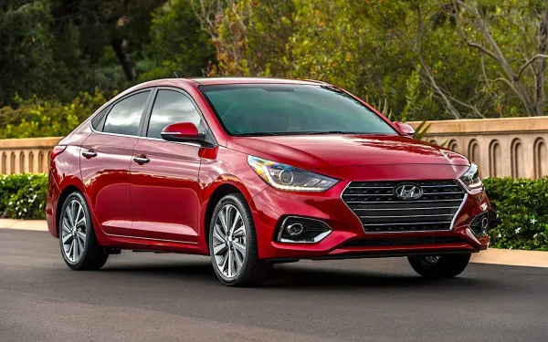 Hyundai Accent Rojo