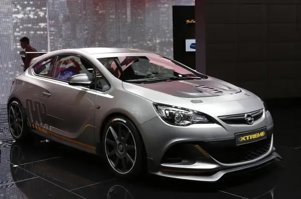 Vauxhall Astra VXR Extreme Gris