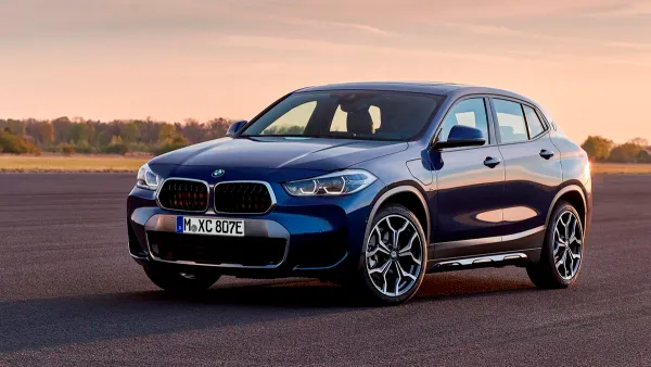 BMW X2 xDrive25e Azul