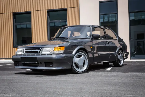 Saab 900 Turbo Gris