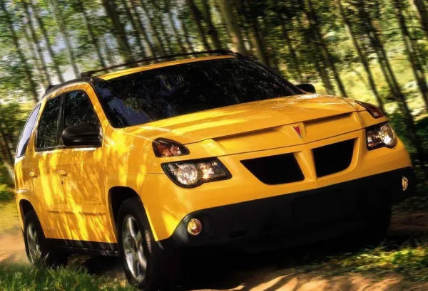 Pontiac Aztek Amarillo