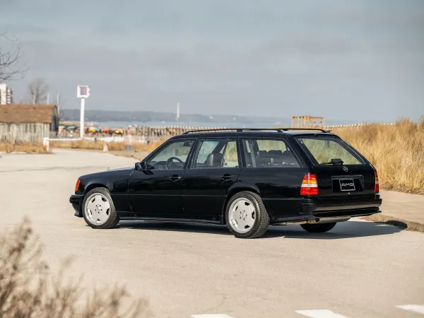 Mercedes-Benz 300 TE 6.0 AMG "The Mallet"