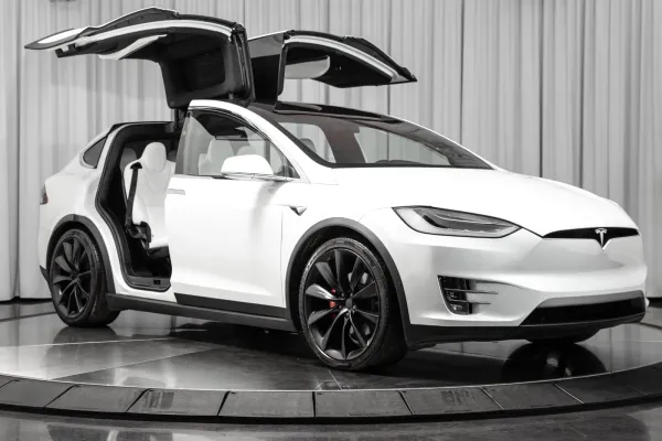  Tesla Model X P100D