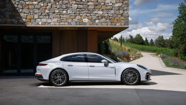 Porsche Panamera Turbo S