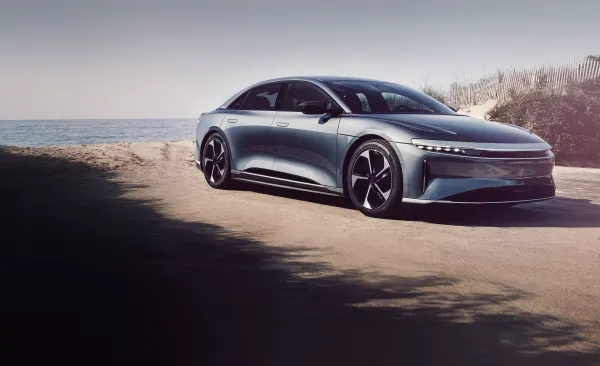 Lucid Air Pure RWD