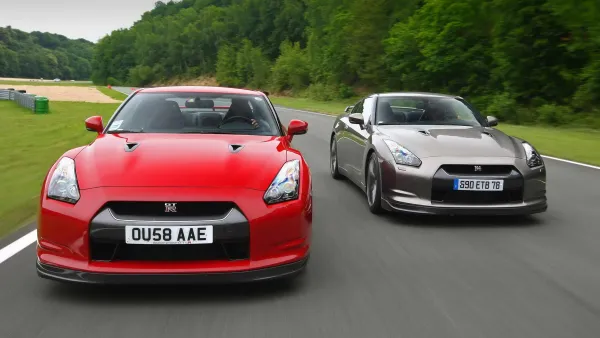 Nissan GTR vs. Competencia