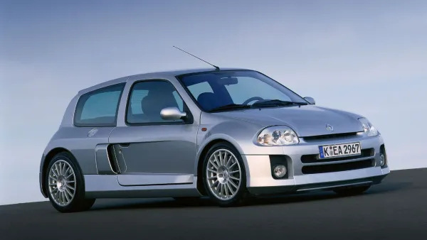 Renault Clio V6