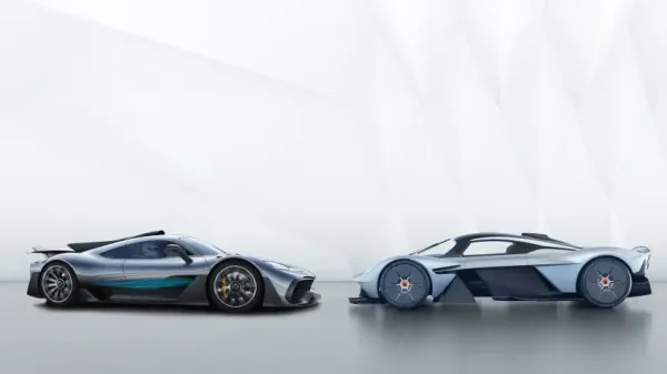  Aston Martin Valkyrie y Gordon Murray T50