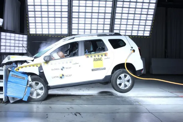 Latin NCAP al Renault Duster y Suzuki Swift